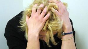 donna minaccia il suicidio autismo